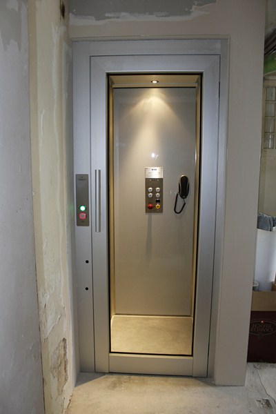 ascenseur maison dimensions