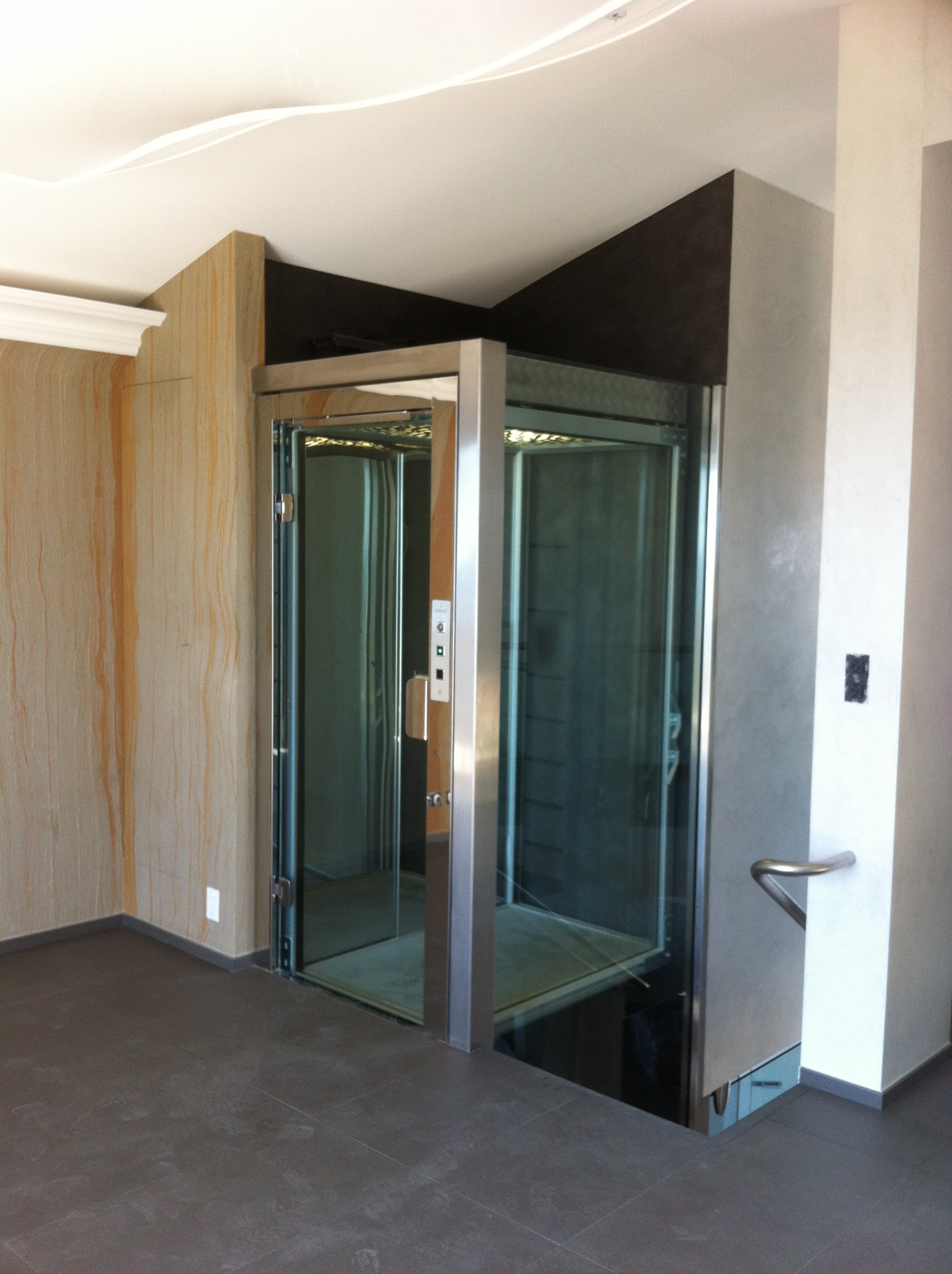 ascenseur prive occasion