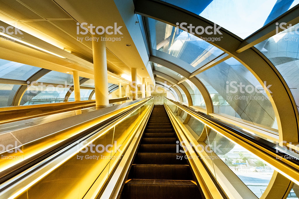 escalier roulant en arabe