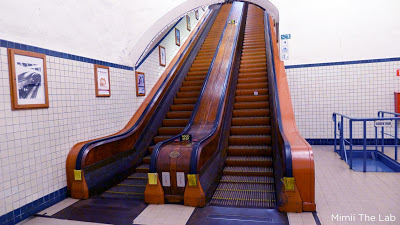 escalier roulant en bois