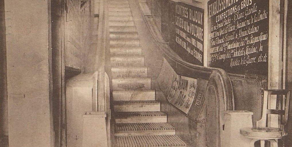 escalier roulant en bois