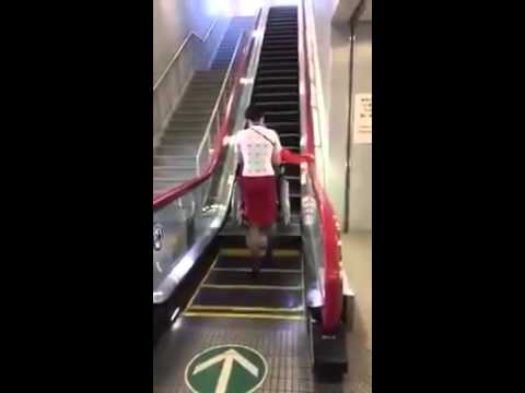 escalier roulant en espagnol