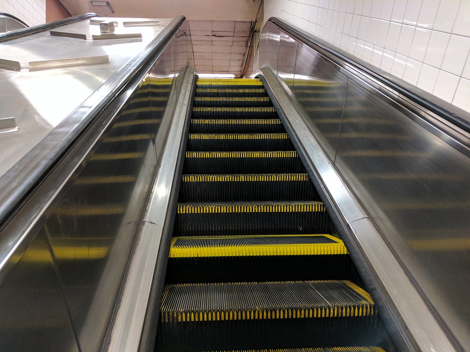 escalier roulant english