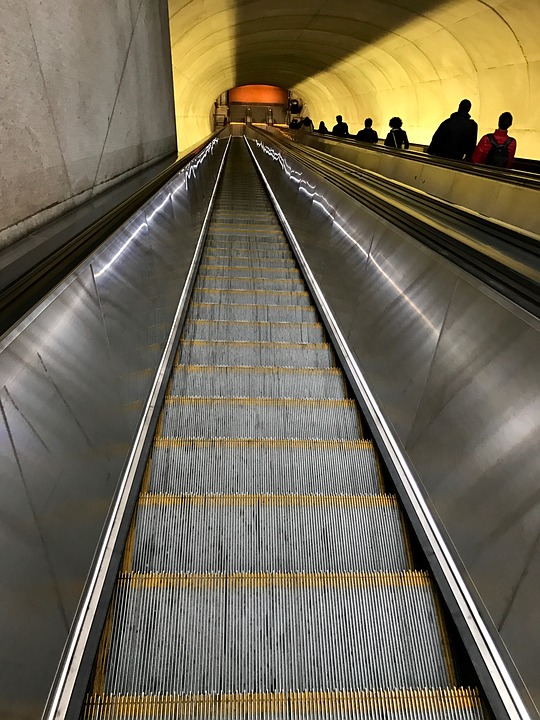 escalier roulant metro