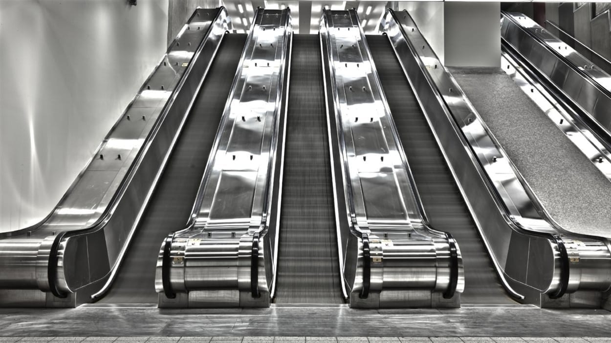 escalier roulant metro