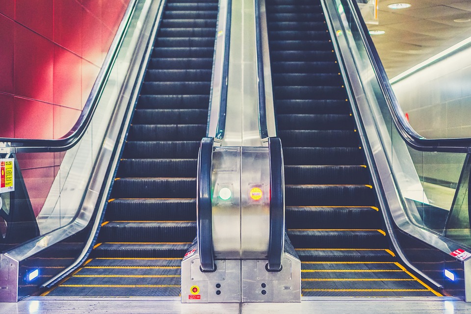 escalier roulant metro